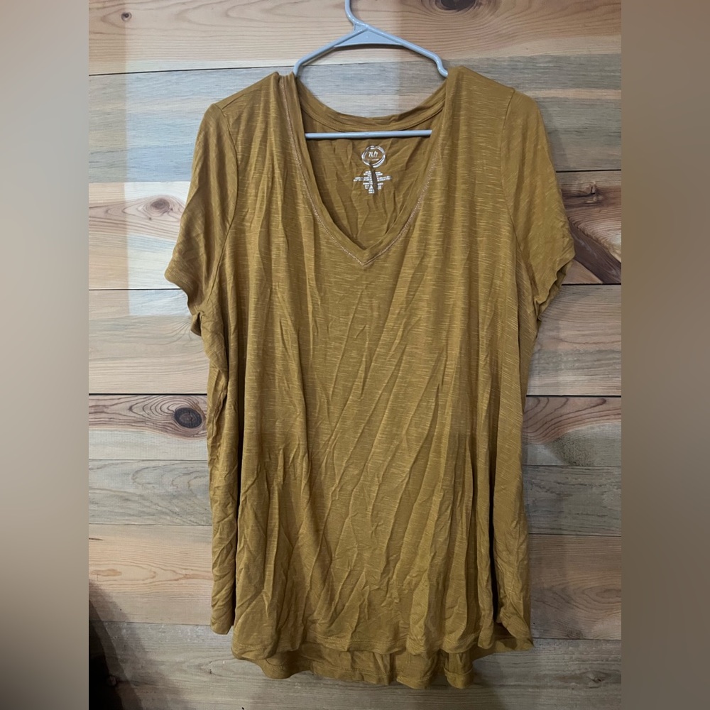 Maurice’s tee mustard size 2